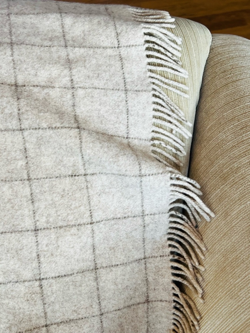 Vintage KelmScott Wool Throw Blanket Neutral Plaid Lap Blanket Fringe Maine - Picture 4 of 11